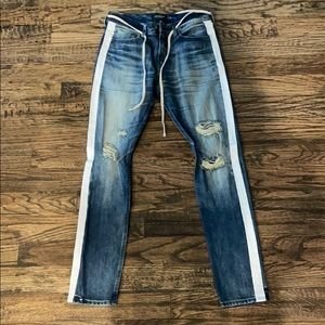 Men’s dark washed jeans